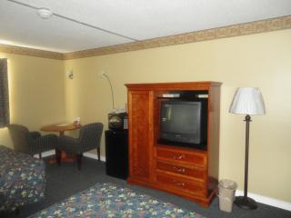 Days Inn by Wyndham West Branch Iowa City Area - 6