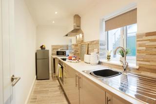 The Courtyard Apartment - Yorkshire Coast Holiday Lets - Scarborough - 6