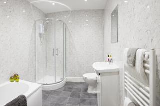 The Courtyard Apartment - Yorkshire Coast Holiday Lets - Scarborough - 4