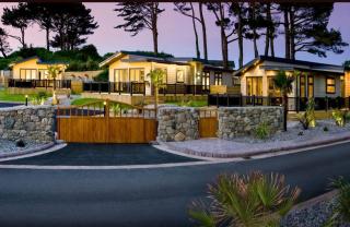 The Warren Holiday Park - Family Chalet - Abersoch - 7