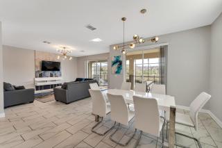 Storey Lake Resort, Private Pool, And Much More!! - 2