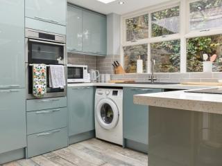 Yew Tree Cottage - Old Brampton - 9