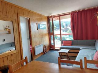 Appartement 2 pièces 5 personnes proche des pistes, des commerces, de la garderie et de l'ESF au centre de la station dArc 1800 dans le village des Villards - FR-1-411-98 - 2
