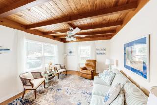 Ginny's Coastal Cottage - Oak Island - 5