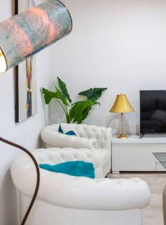 SH Piluca's Home Moderno apartamento con patio - 4