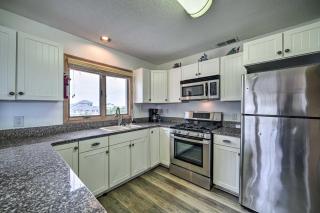 Avon Home on the Channel with Hot Tub and Deck! - Avon - 7