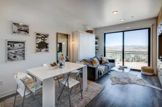 Love at Frost Sight Park City Ski Condo with View! - Park City - 9