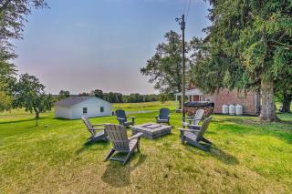 Upscale Country Home with Fire Pit in Taneytown! - 0