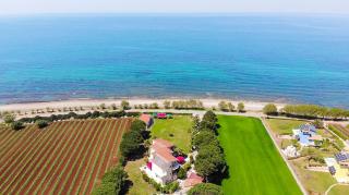 Irida Beach Resort Suites - 9