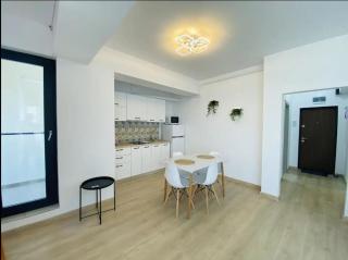 Alezzi Yacht Apartments with Sea View Near the Beach - Năvodari - 6