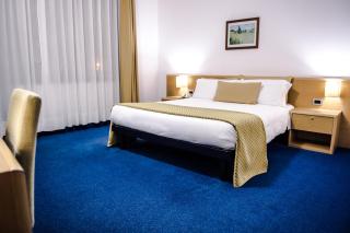 Hotel Airport Tirana - 1