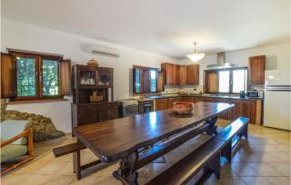 Gorgeous Home In Motta Santa Lucia - Motta Santa Lucia - 2
