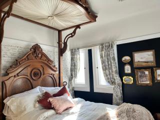 Harbinson House - Sacramento - 0