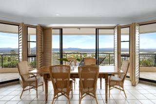 Penthouse with Incredible Views & Pool - Noosa Heads - 6
