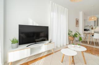 Bright 2BD Apt next to Acropolis - Atene - 9