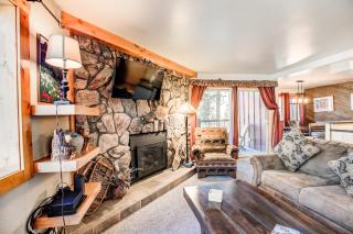 Park Place Deer Camp Condo: Ski-In, Walk To Main St, Lift - 7