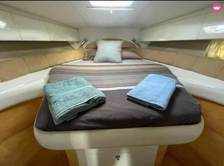 Cozy yacht lodge in Barcelona with boat tour option - 4