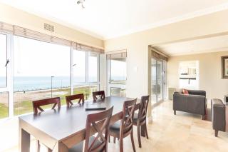 Third floor sea facing 2 bedroom apartment - Cidade Do Cabo - 6