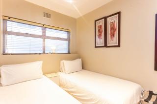 Third floor sea facing 2 bedroom apartment - Cidade Do Cabo - 3