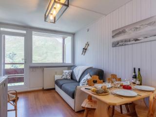 Apartment Les Lauzes D25 by Interhome - Les Menuires - 1
