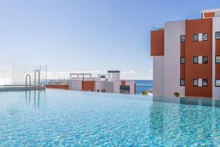 Ensuite Deluxe Jacuzzi & Parking Privado - Fuengirola - 2