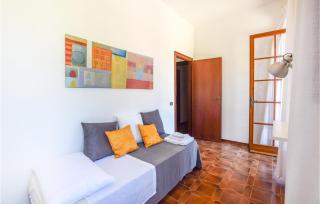 Gorgeous Home In Camaiore With Wifi - Camaiore - 2