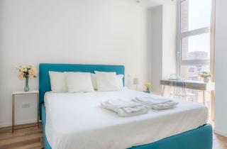 Sunlit 1 Bedroom Apt Via Pirelli - Milan - 0