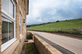 Peak District New Modern Cottage with Mountain Views - Buxton - 3
