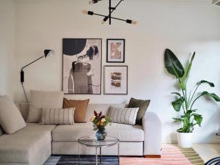 Oceanic & trendy two bedroom apartment with FREE parking - Helsinki - 0
