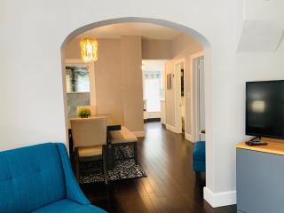 The Cottage! Chic Bungalow near Old Town Square! - Fort Collins - 3