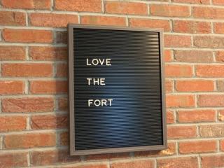 The Cottage! Chic Bungalow near Old Town Square! - 2