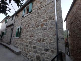 Heritage Apartments Kyra & Fox in Pitve, Hvar - Pitve - 8