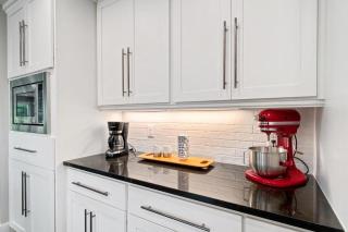 Outstanding Home, Incredible Views, Near Reservoir - 4