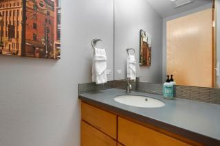 Sleek Home near Old Town with Rooftop Hot Tub & Mtn Views - 4