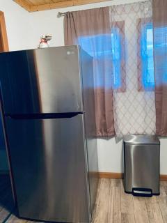 Lakefront Cottage w/ Private Beach- Niagara - - 2