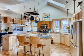 Brilliant Posh Home - Backs to Poudre River Trail! - 2