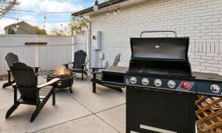 Scandinavian Chic - Hot Tub, Bikes and Lake Life! - 6