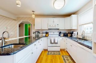 Pearl by the Sea - 1