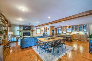The Lodge on Smith Mountain Lake - Huddleston - 5