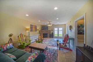 A Sweet Retreat - Huddleston - 8