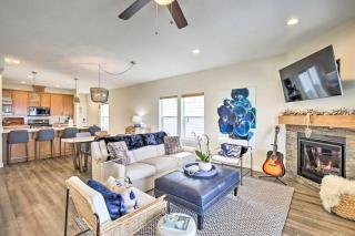 Modern Oregon Retreat w/ Deck, Hot Tub, Ocean View - Depoe Bay - 0