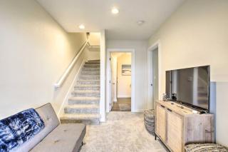 Modern Oregon Retreat w/ Deck, Hot Tub, Ocean View - Depoe Bay - 6