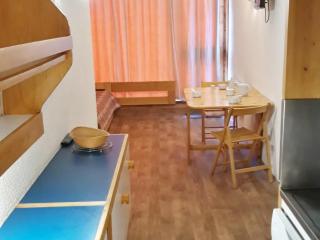 Studio Charvet 4 Pers, Balcon, Pied des Pistes, Parking, Ascenseur - FR-1-346-471 - 2