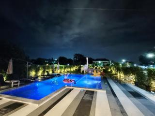 พรนับพันเพลส - 7