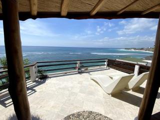 The Hidden Escapes- Stunning 2 Bedroom Villa Directly on Bingin Beach with Ocean & Sunset View - Uluwatu - 0