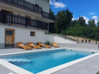 Holiday home with jacuzzi in Kozji Vrh - Kozji Vrh - 9