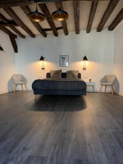 The Grey House - Lunay - 4
