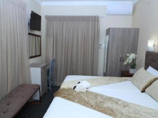 Morning flair Bed and Breakfast - Bloemfontein - 7