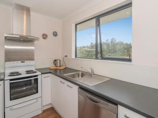Manuka Lodge - Tairua Holiday Home - 3