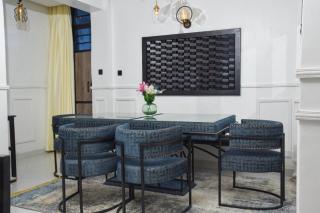 Sandalwood Suites - Executive Three Bedroom - 4